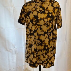 LuLaRoe Black and Gold Floral Short Sleeve Tee